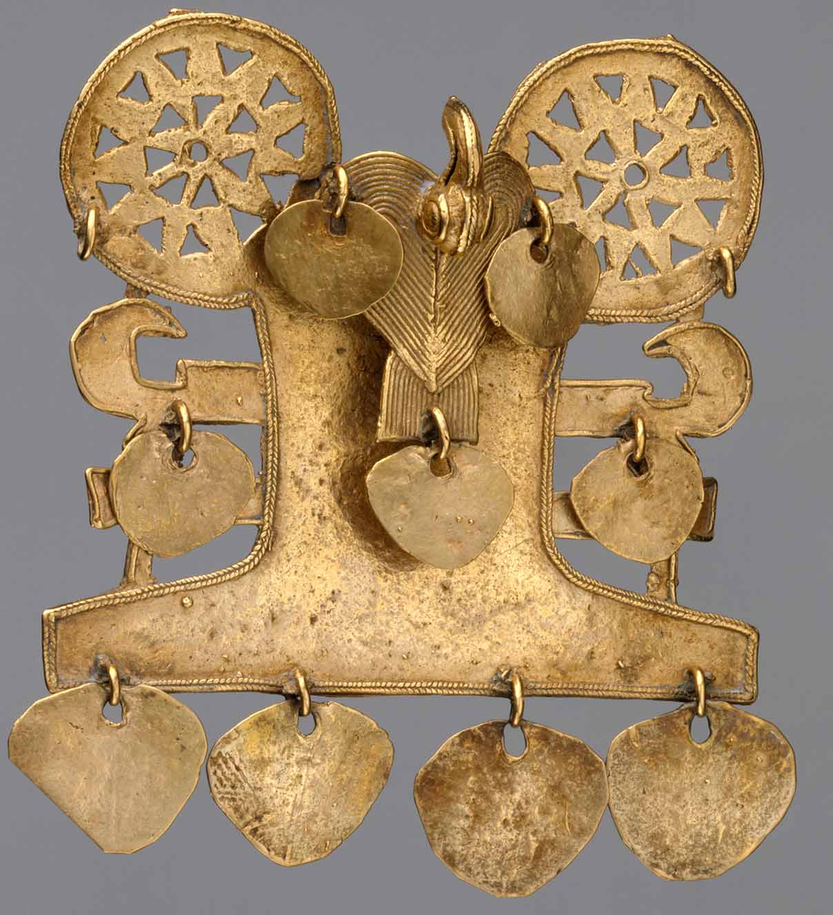 Muisca Bird Pendant from the lake Guatevita - METS Museum